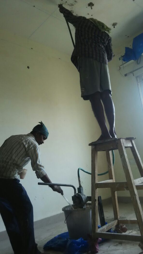 Pumping grout into injection packers